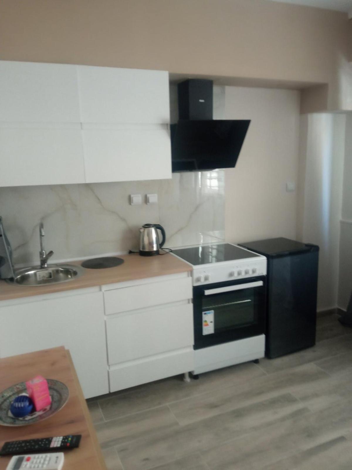 Polit Luxury Aprt 2 Bedrooms テッサロニキ エクステリア 写真